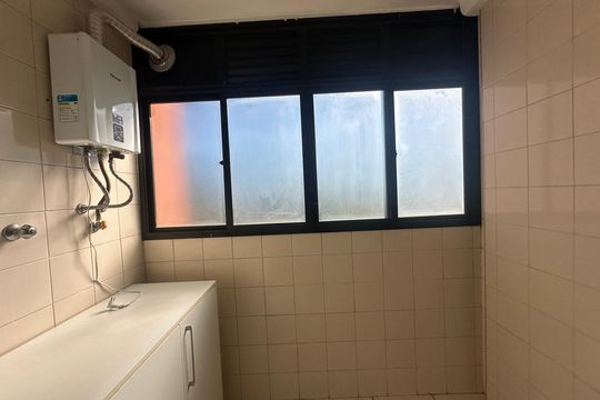 Área de Serviço de apartamento para alugar com 2 quartos, 80m² em Tamboré, Barueri