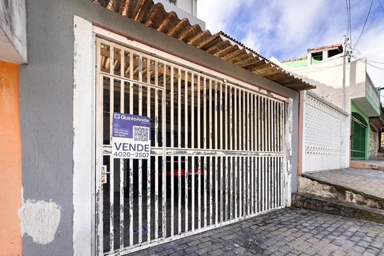 Fachada de casa à venda com 3 quartos, 326m² em Santa Terezinha, São Bernardo do Campo