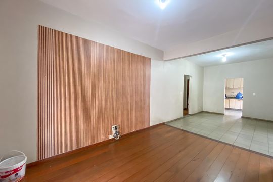 Casa à venda com 6 quartos, 360m² em Jardim Vera Cruz, Contagem