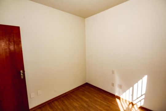 Quarto 2 de apartamento para alugar com 2 quartos, 55m² em Liberdade, Belo Horizonte