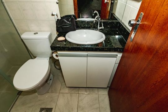 Banheiro de apartamento para alugar com 2 quartos, 55m² em Liberdade, Belo Horizonte