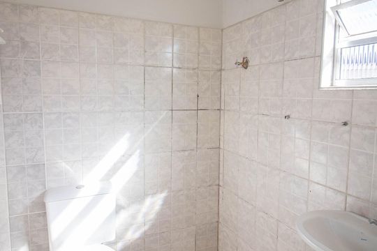 Banheiro de casa para alugar com 1 quarto, 263m² em Jardim Primavera, São Paulo