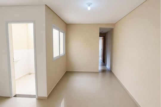 Sala de casa de condomínio para alugar com 2 quartos, 56m² em Jardim Santo Alberto, Santo André