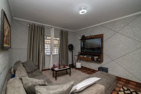 Casa para alugar com 3 quartos, 200m² em Jardim Santa Izabel, Hortolândia