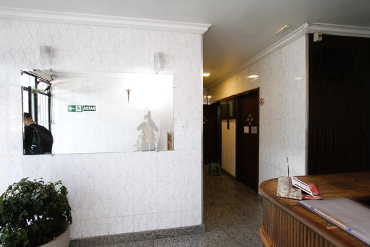 Hall de entrada de kitnet/studio à venda com 1 quarto, 47m² em Barro Preto, Belo Horizonte