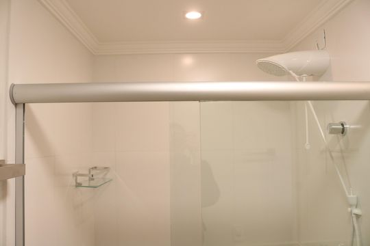 Banheiro de apartamento à venda com 1 quarto, 24m² em Vila Leopoldina, São Paulo