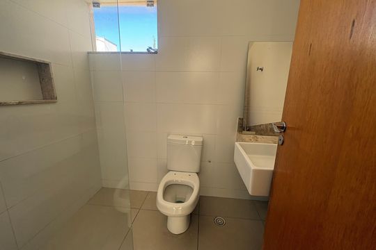 Casa à venda com 3 quartos, 105m² em Parque Amazonia, Goiânia