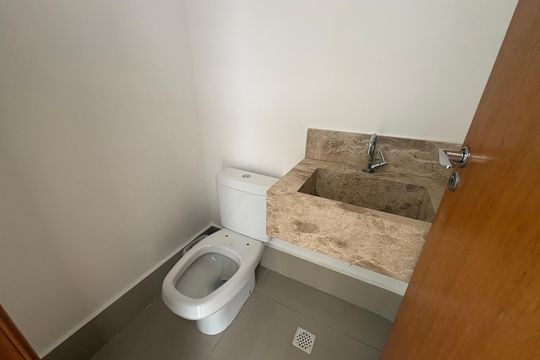 Casa à venda com 3 quartos, 105m² em Parque Amazonia, Goiânia