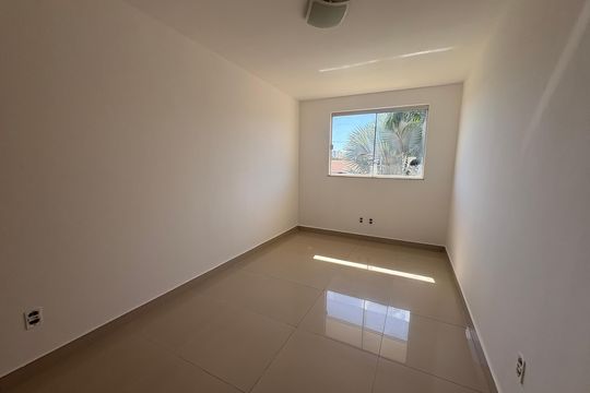 Casa à venda com 3 quartos, 105m² em Parque Amazonia, Goiânia