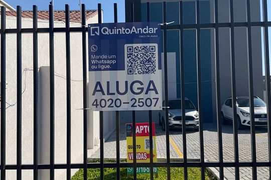 Fachada de apartamento para alugar com 1 quarto, 29m² em Cajuru, Curitiba