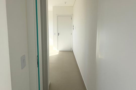 Corredor de apartamento para alugar com 1 quarto, 29m² em Cajuru, Curitiba