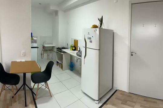 Cozinha de apartamento à venda com 2 quartos, 34m² em Veleiros, São Paulo