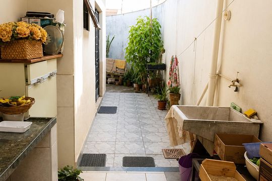 Área de serviço de casa para alugar com 3 quartos, 150m² em Jardim Yeda, Campinas