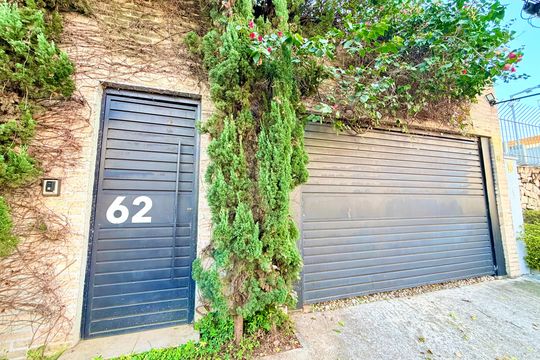 Fachada de casa à venda com 4 quartos, 250m² em Brooklin, São Paulo