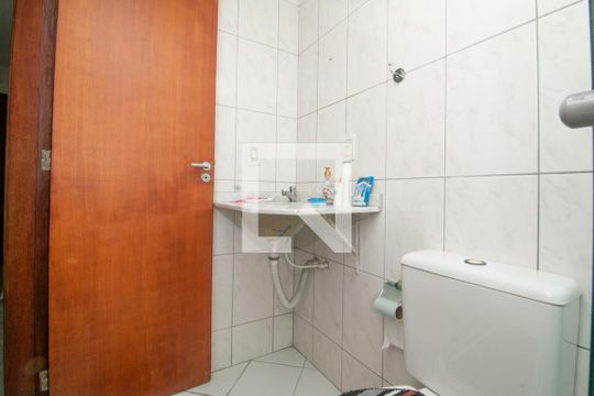 Banheiro de apartamento para alugar com 2 quartos, 64m² em Vila Bertioga, São Paulo