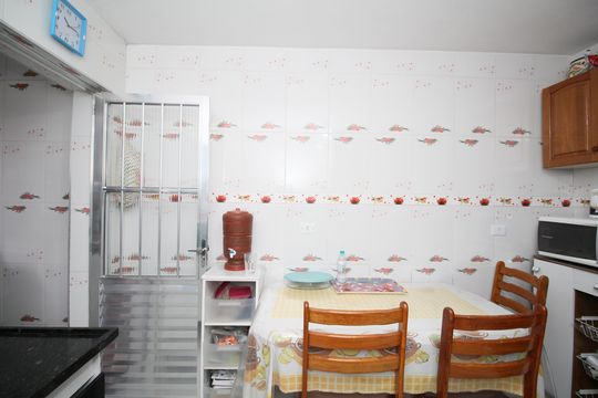 Cozinha de casa para alugar com 1 quarto, 70m² em Jardim Vale das Virtudes, São Paulo