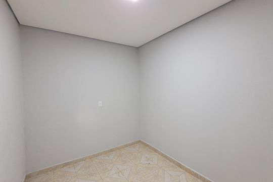 Quarto 01 de casa para alugar com 2 quartos, 180m² em Vila Miranda, Itaquaquecetuba