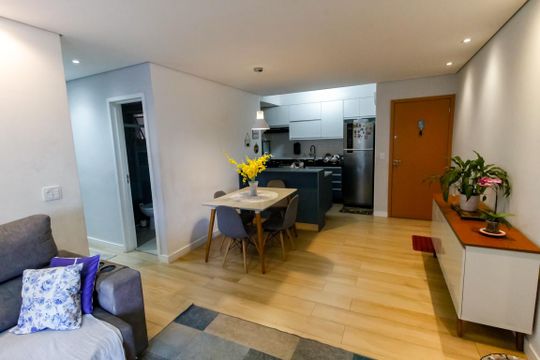 Sala de apartamento à venda com 2 quartos, 64m² em Parque Assuncao, Taboão da Serra