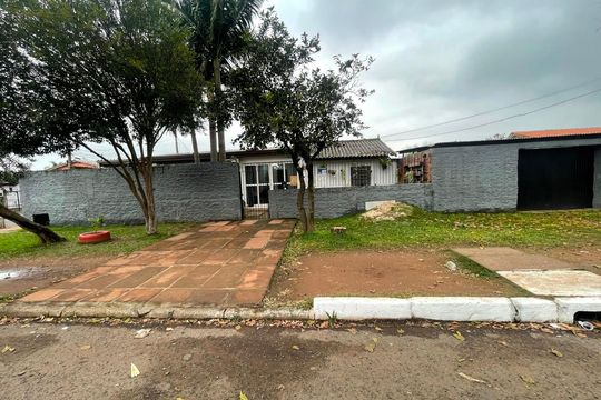 Fachada de casa à venda com 2 quartos, 100m² em Santo Afonso, Novo Hamburgo