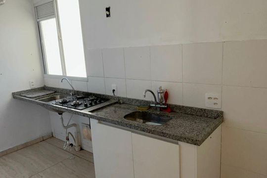 Cozinha de apartamento para alugar com 2 quartos, 40m² em Santa Cruz, Rio de Janeiro