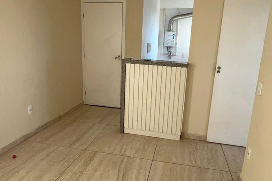 Sala de apartamento para alugar com 2 quartos, 40m² em Santa Cruz, Rio de Janeiro