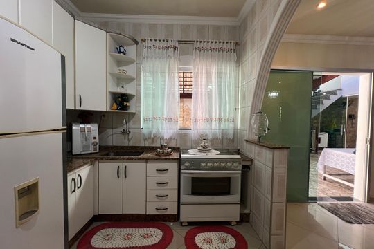 Cozinha de casa à venda com 4 quartos, 400m² em A Definir Em Campo, Contagem