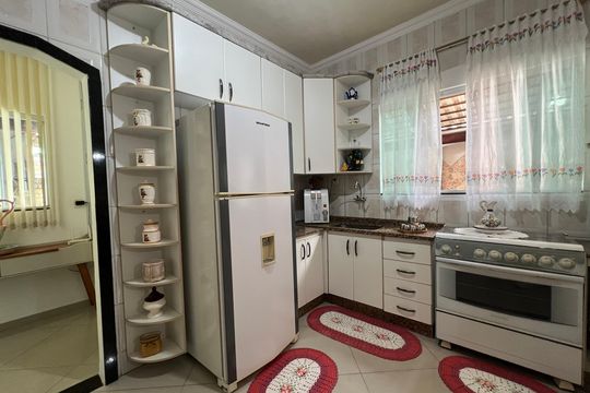 Cozinha de casa à venda com 4 quartos, 400m² em A Definir Em Campo, Contagem