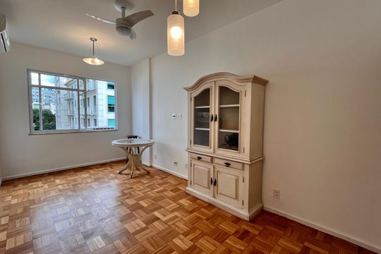 Sala  de apartamento para alugar com 3 quartos, 90m² em Lagoa, Rio de Janeiro