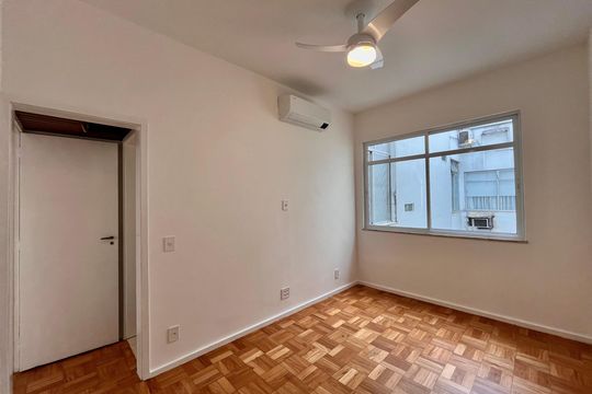 Suite  de apartamento para alugar com 3 quartos, 90m² em Lagoa, Rio de Janeiro
