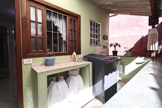 Lavanderia de casa à venda com 2 quartos, 138m² em Vila Lucinda, Santo André