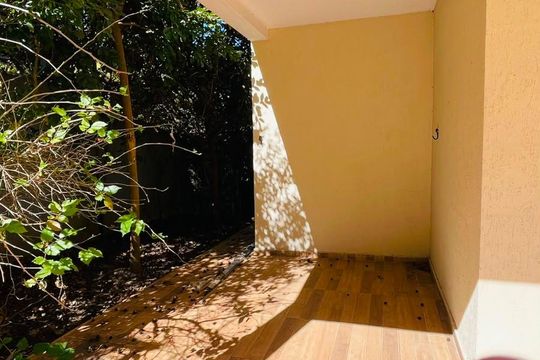 Quintal de casa de condomínio para alugar com 4 quartos, 600m² em Jardim Indaia, Embu das Artes