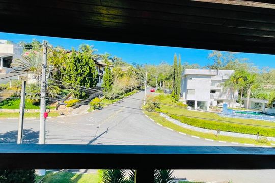Sacada de casa de condomínio para alugar com 4 quartos, 600m² em Jardim Indaia, Embu das Artes