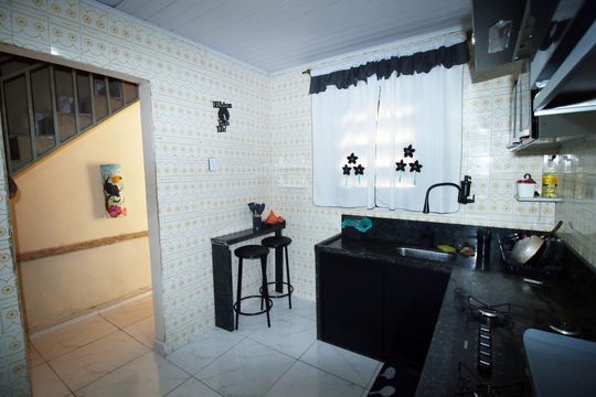 Cozinha de casa à venda com 2 quartos, 300m² em Vila Kosmos, Rio de Janeiro