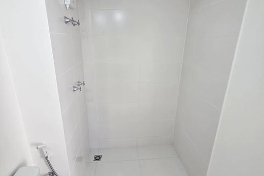 Banheiro de apartamento à venda com 1 quarto, 37m² em Butantã, São Paulo