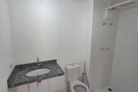 Banheiro de apartamento à venda com 1 quarto, 37m² em Butantã, São Paulo