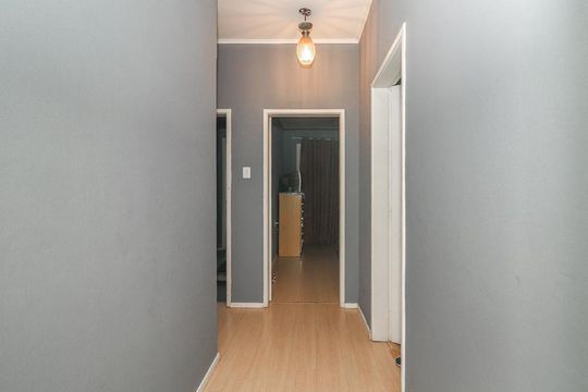 Corredor de apartamento à venda com 3 quartos, 99m² em Cristo Redentor, Porto Alegre