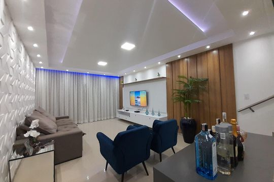 Sala de casa à venda com 3 quartos, 198m² em Vila Alice, Santo André