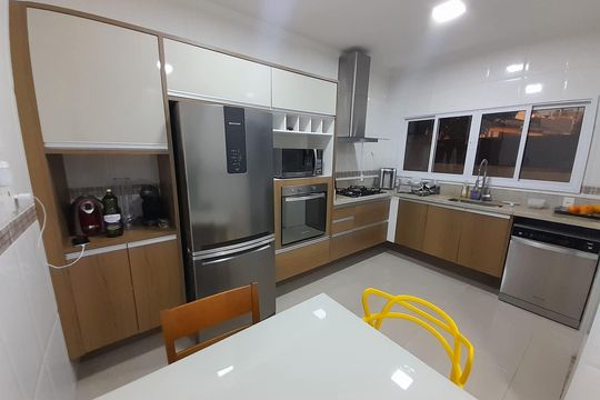 Cozinha de casa à venda com 3 quartos, 198m² em Vila Alice, Santo André