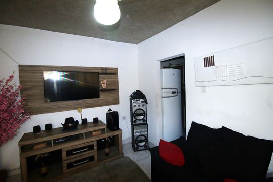 Casa à venda com 2 quartos, 300m² em Vila Kosmos, Rio de Janeiro