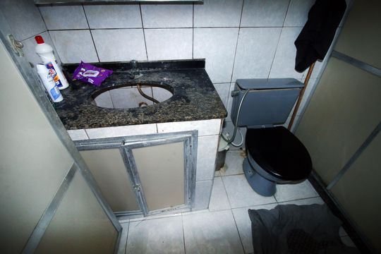 Banheiro da Suíte de casa à venda com 2 quartos, 300m² em Vila Kosmos, Rio de Janeiro