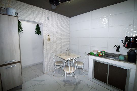 Cozinha de casa à venda com 2 quartos, 300m² em Vila Kosmos, Rio de Janeiro