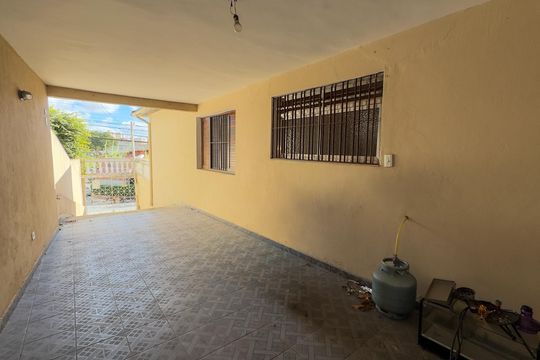 Garagem de casa à venda com 4 quartos, 183m² em Jardim Brasilia, São Paulo