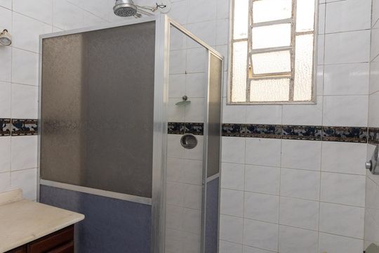 Banheiro Social de apartamento à venda com 2 quartos, 100m² em Realengo, Rio de Janeiro