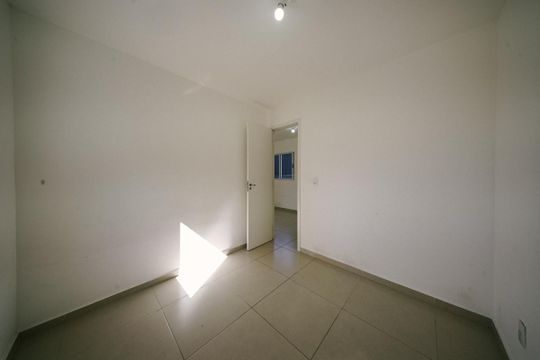 Quarto de apartamento à venda com 1 quarto, 30m² em Tremembé, São Paulo