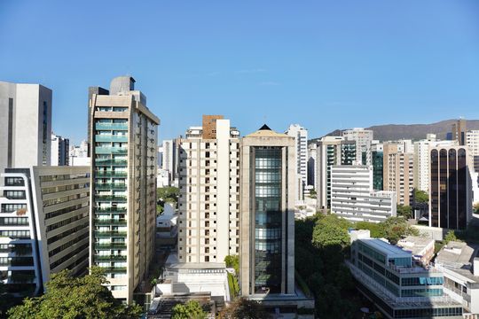 Vista  de kitnet/studio à venda com 1 quarto, 44m² em Savassi, Belo Horizonte