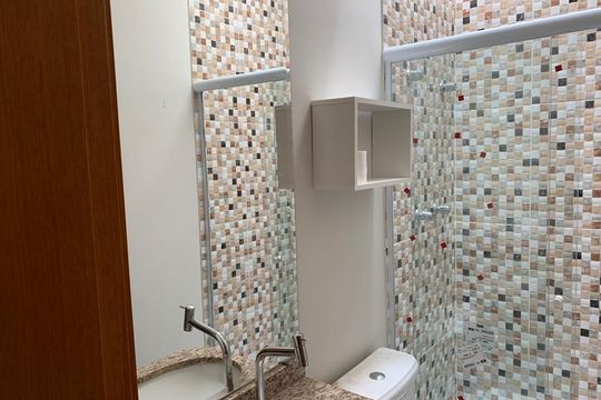 Banheiro de casa para alugar com 3 quartos, 90m² em Vila Gea, São Paulo