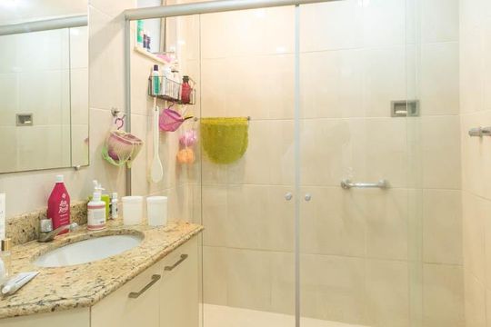 Banheiro de apartamento à venda com 2 quartos, 75m² em Vila Isabel, Rio de Janeiro