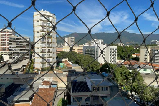 Vista Quarto 2 de apartamento à venda com 2 quartos, 75m² em Vila Isabel, Rio de Janeiro