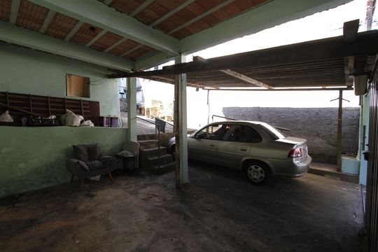 Garagem de casa à venda com 6 quartos, 300m² em Das Indústrias Ii, Belo Horizonte