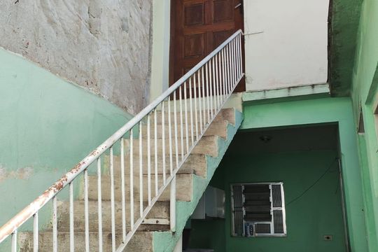 Área externa de casa à venda com 2 quartos, 183m² em Vila Carmosina, São Paulo
